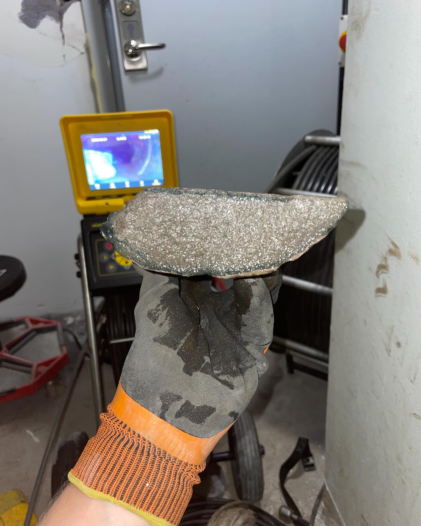 Fräsning av ledningar inför relining