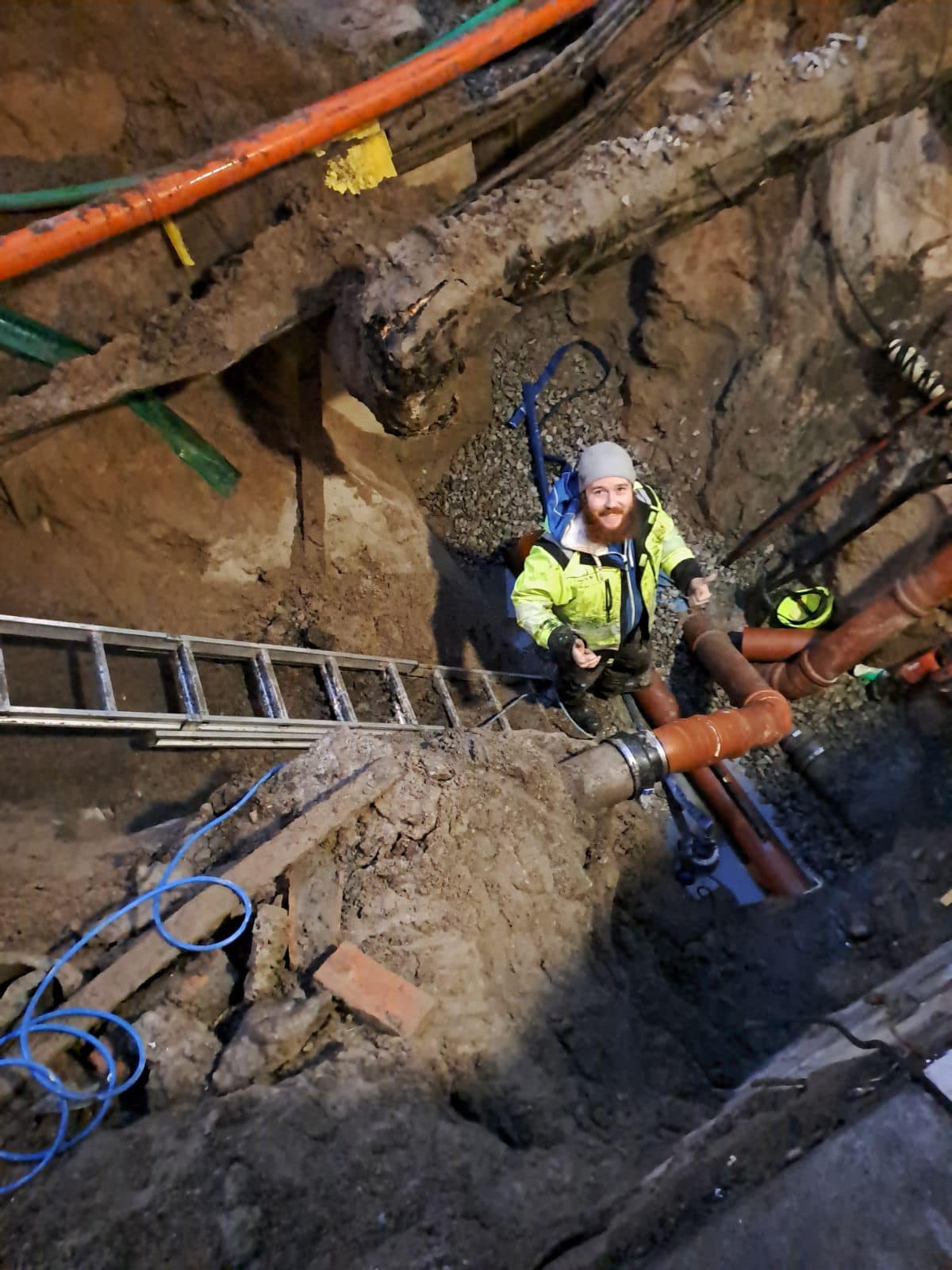 Akututryckning och avloppsrensning i flerbostadshus under julhelg